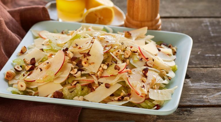 Salad with fennel and apples