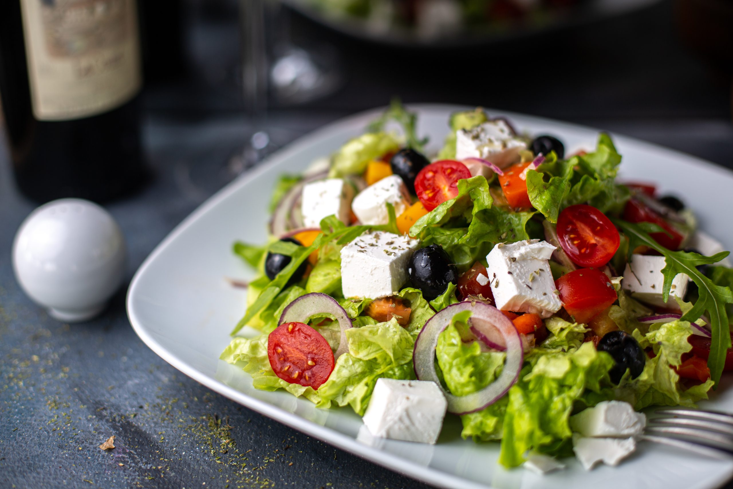 Salad with avocado and feta